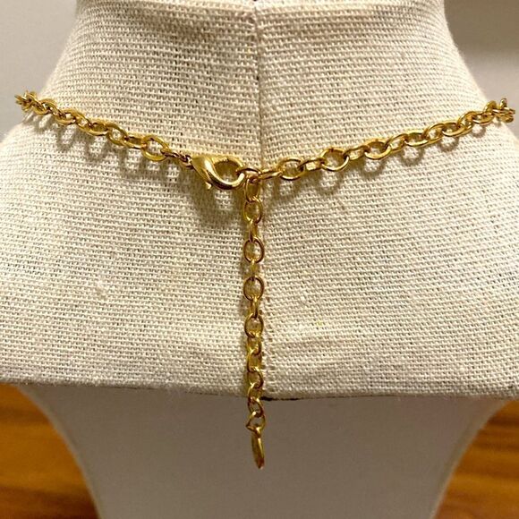 Robert Rose Signed Vintage Gold Tone Necklace with 4 Hanging Beads & Horn. - Picture 3 of 6